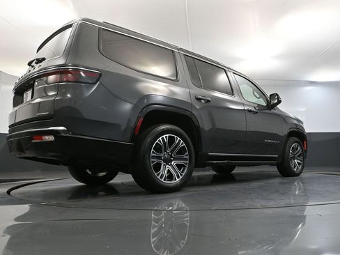 Used 2024 Jeep Wagoneer Series II w/ Flexible Seating Group AWD/4WD image 57