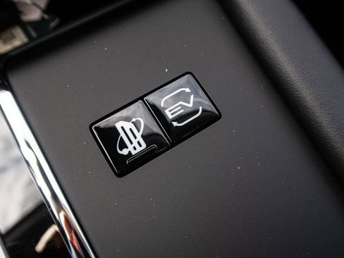 New 2024 Mitsubishi Outlander ES image 41