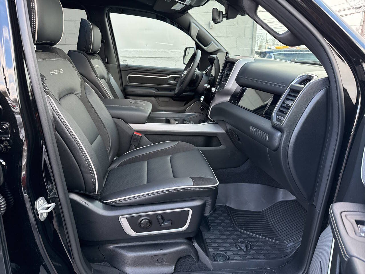 Used 2026 RAM 1500 Laramie w/ Night Edition AWD/4WD image 28