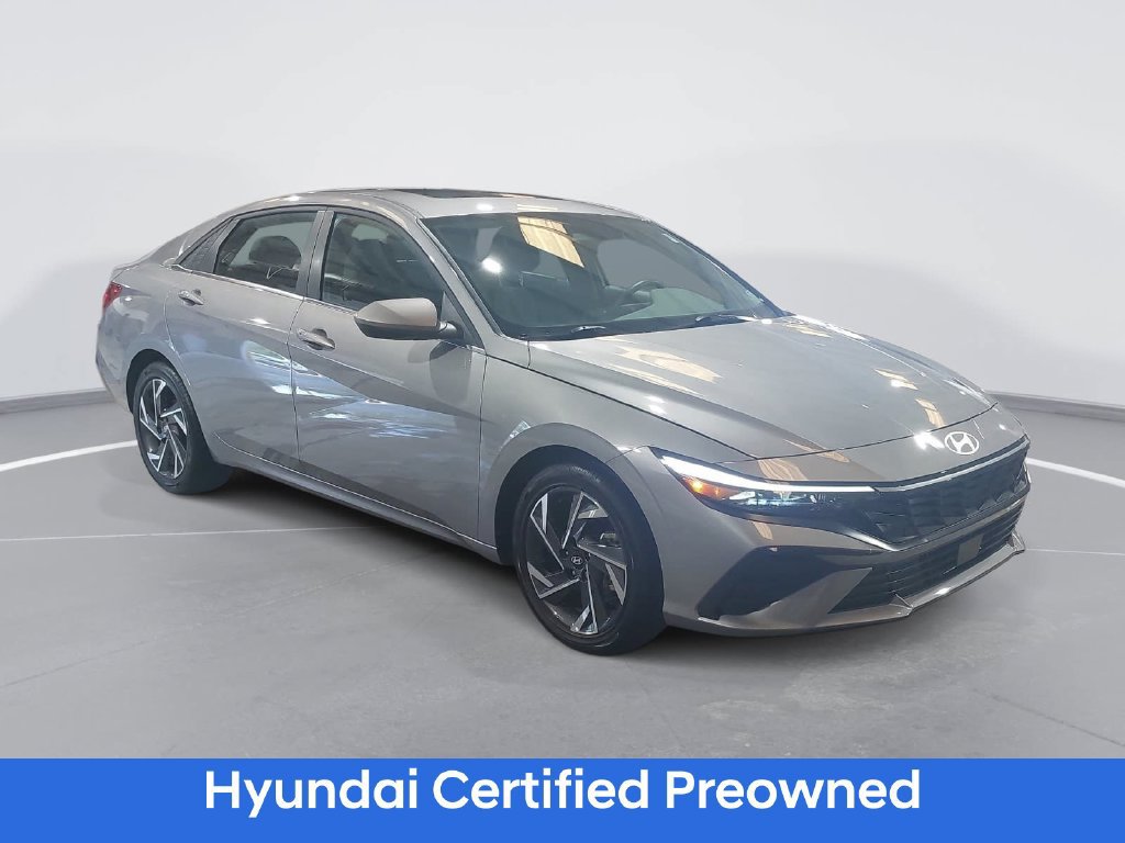 Certified 2025 Hyundai Elantra SEL FWD image 3