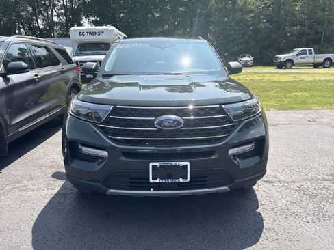 Used 2021 Ford Explorer XLT w/ Equipment Group 202A AWD/4WD image 1