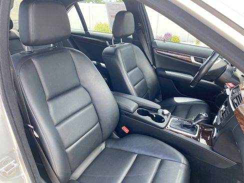 Used 2014 Mercedes-Benz C 300 4MATIC Sedan image 21