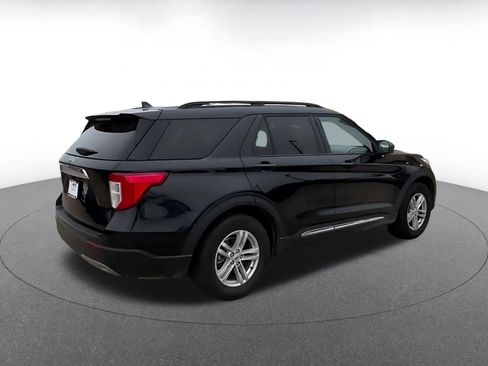 Used 2024 Ford Explorer XLT w/ Equipment Group 202A image 15