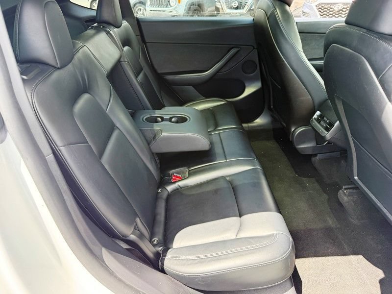 Used 2021 Tesla Model Y Long Range AWD/4WD image 15