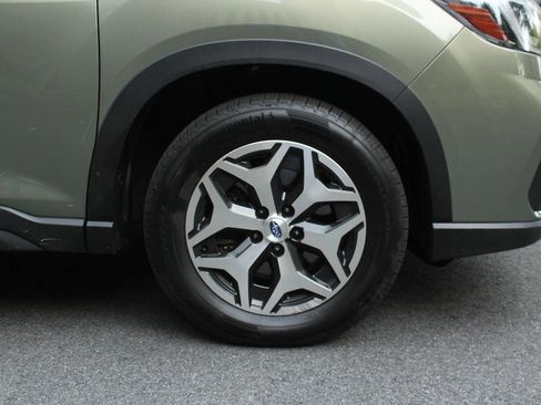 Used 2021 Subaru Forester Premium AWD/4WD image 4
