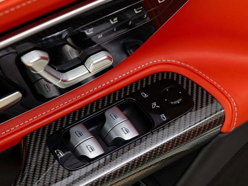 Used 2022 Mercedes-Benz SL 63 AMG 4MATIC image 27