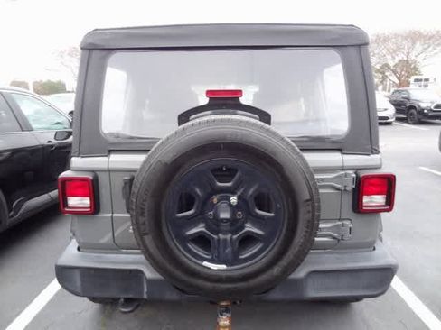 Used 2019 Jeep Wrangler Unlimited Sport image 8