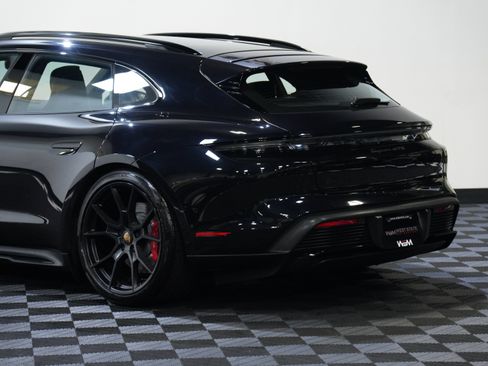 Used 2024 Porsche Taycan GTS w/ Premium Package AWD/4WD image 16