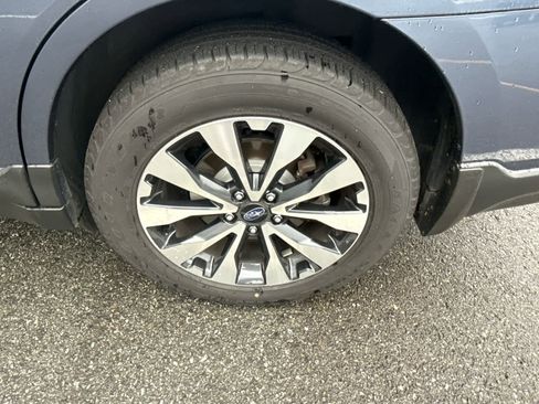 Used 2015 Subaru Outback 3.6R Limited image 10