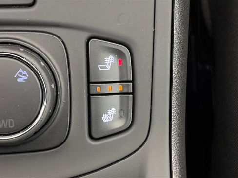 Certified 2024 GMC Terrain SLT w/ Infotainment Package II AWD/4WD image 29