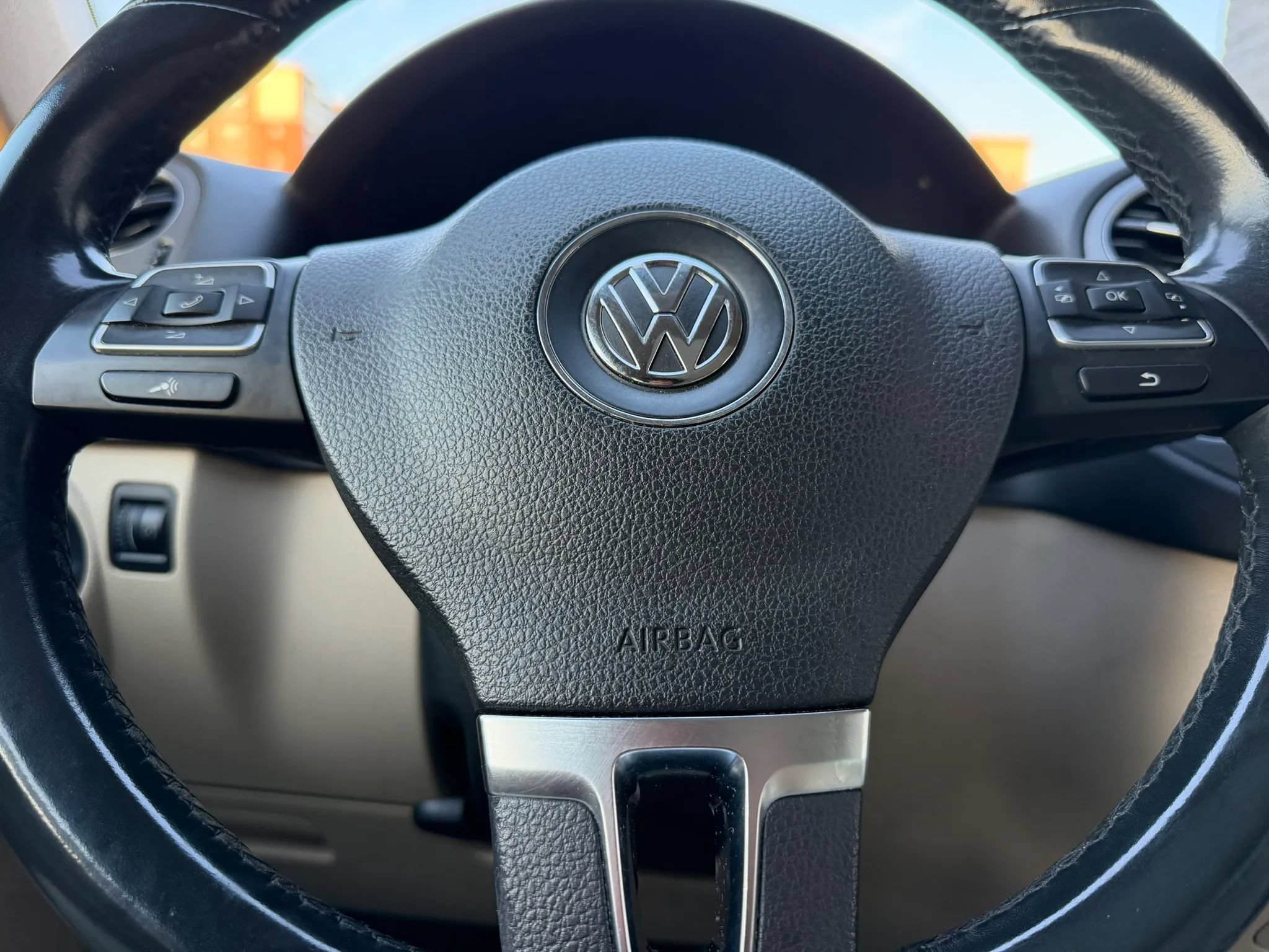 Used 2016 Volkswagen Tiguan SE FWD image 17
