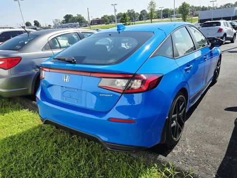 Used 2024 Honda Civic Sport image 2