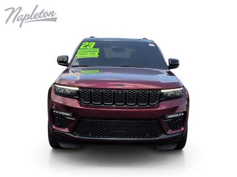 Used 2023 Jeep Grand Cherokee Summit w/ High Altitude Package AWD/4WD image 9