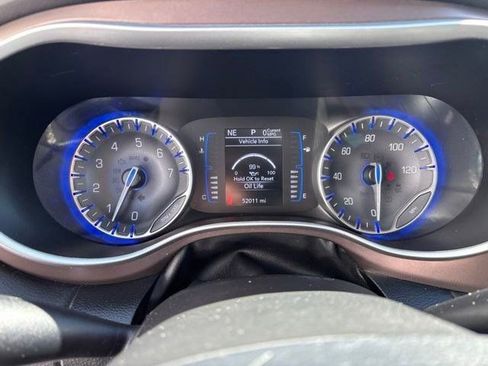 Used 2024 Chrysler Voyager LX FWD image 15