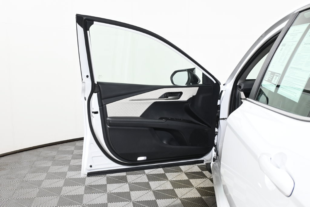 Used 2026 Toyota Camry XLE w/ Premium Plus Package AWD/4WD image 24