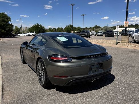 Used 2022 Porsche 718 Cayman w/ Premium Package RWD image 7