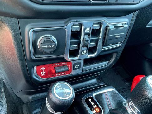 Used 2020 Jeep Wrangler Unlimited Rubicon image 30