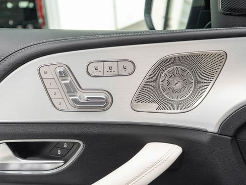 Used 2023 Mercedes-Benz GLE 580 4MATIC image 11