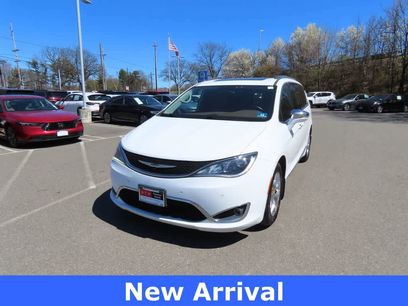 Used 2017 Chrysler Pacifica Limited