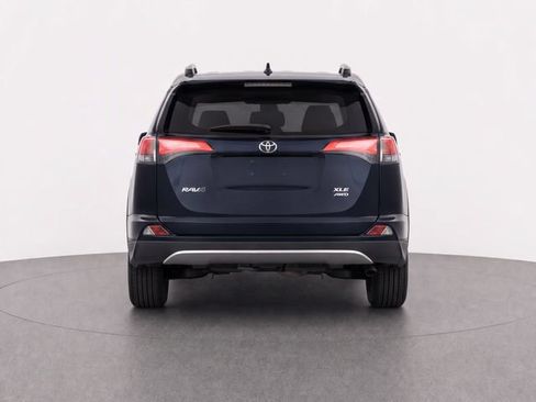 Used 2018 Toyota RAV4 XLE AWD/4WD image 7