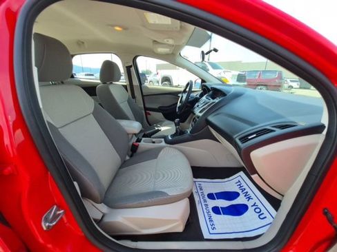 Used 2014 Ford Focus SE FWD image 16