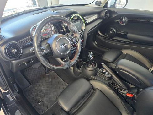 Used 2020 MINI Cooper S w/ Premium Package image 9