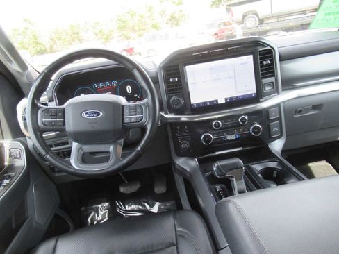 Used 2023 Ford F150 Lariat w/ Trailer Tow Package image 21