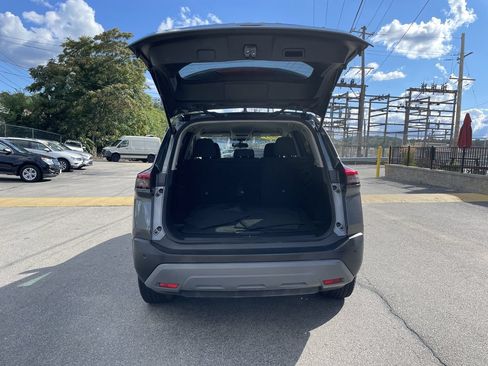Used 2023 Nissan Rogue S AWD/4WD image 13