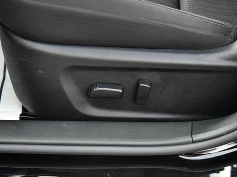 Used 2025 Nissan Altima 2.5 SV image 16