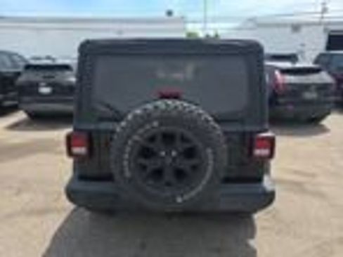 Used 2023 Jeep Wrangler Unlimited Sport AWD/4WD image 4