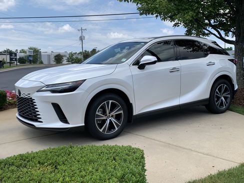 Used 2023 Lexus RX 350 Premium w/ Cold Area Package FWD image 5