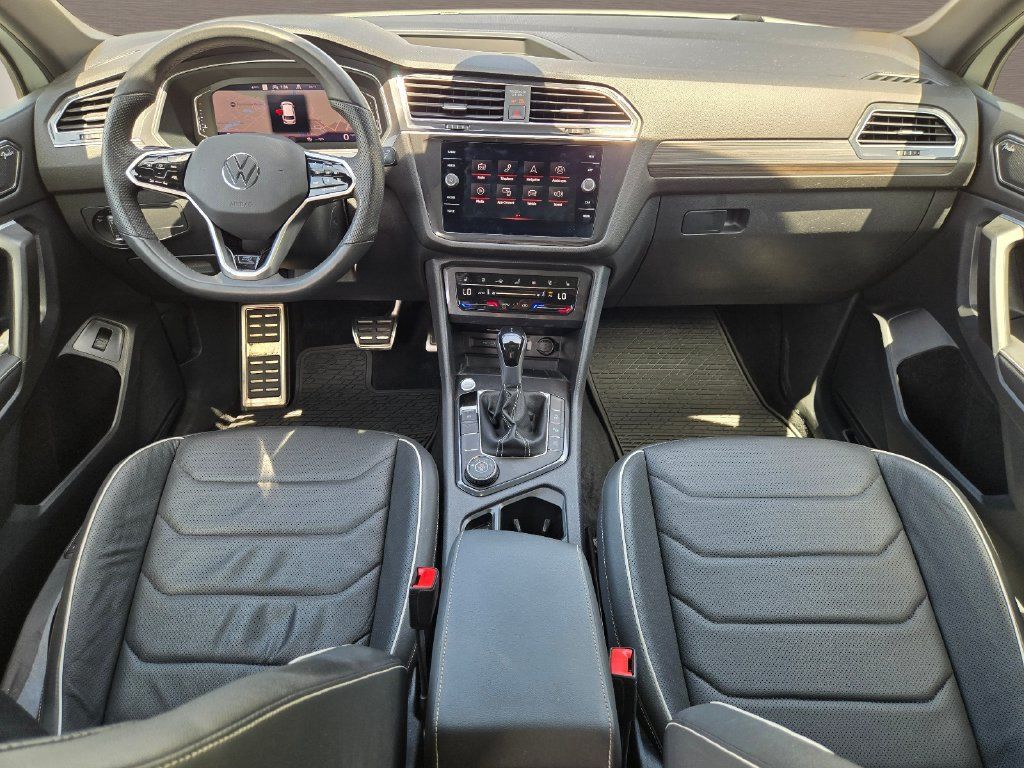 Used 2024 Volkswagen Tiguan SEL R-Line AWD/4WD image 15