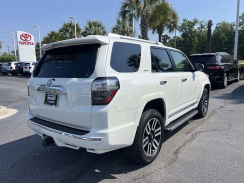 Used 2022 Toyota 4Runner Limited AWD/4WD image 10