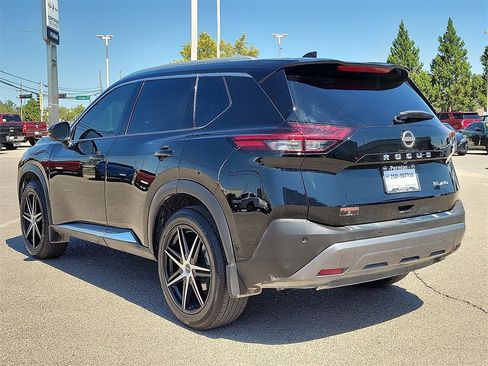 Used 2023 Nissan Rogue SL w/ SL Premium Package image 7