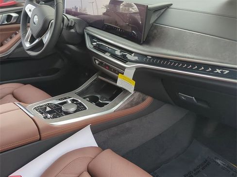 New 2026 BMW X7 xDrive40i w/ Premium Package image 11