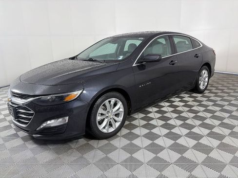 Used 2022 Chevrolet Malibu LT FWD image 3