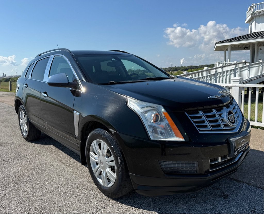 Used 2015 Cadillac SRX FWD image 3