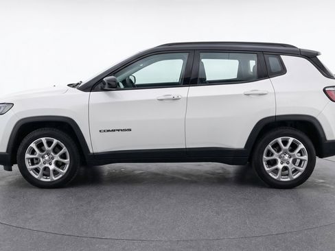 Used 2025 Jeep Compass Limited image 5