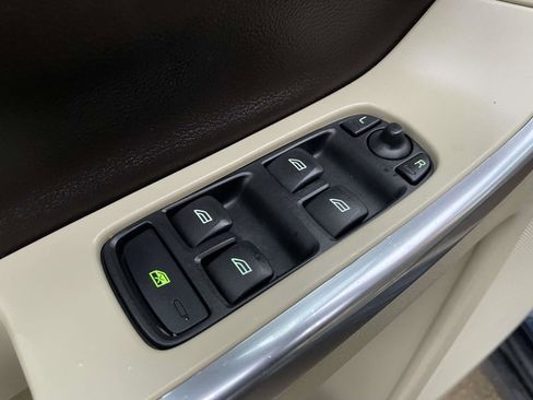 Used 2013 Volvo XC60 3.2 Premier image 13