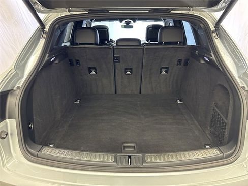 Used 2021 Porsche Macan S image 24