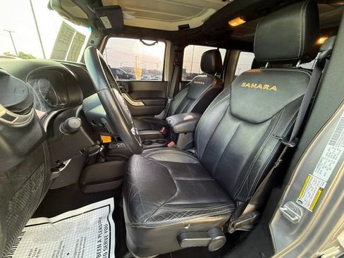 Used 2013 Jeep Wrangler Unlimited Sahara w/ Connectivity Group AWD/4WD image 7