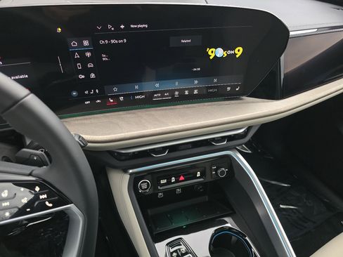 Certified 2025 Audi Q5 Prestige AWD/4WD image 42