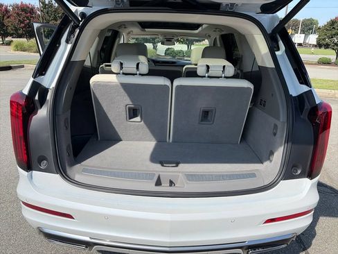 Used 2023 Cadillac XT6 Premium Luxury FWD image 15