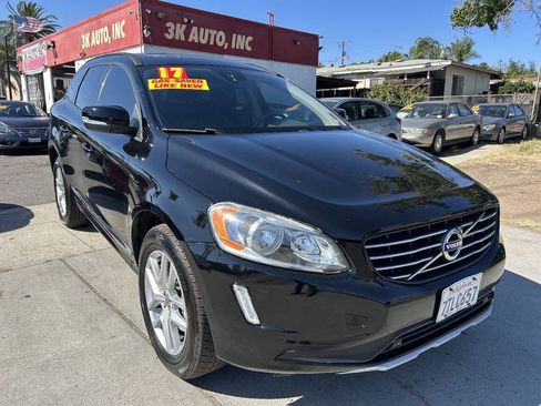 Used 2017 Volvo XC60 T5 w/ Tailgate Package FWD image 2