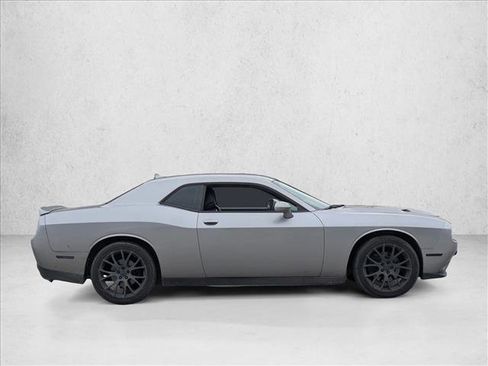 Used 2016 Dodge Challenger SXT Plus image 4