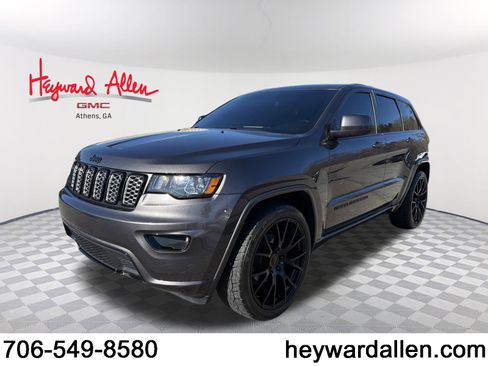 Used 2020 Jeep Grand Cherokee Altitude image 1