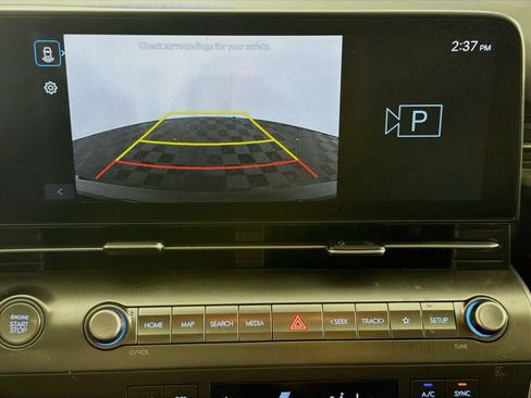 Used 2025 Hyundai Kona SEL FWD image 23