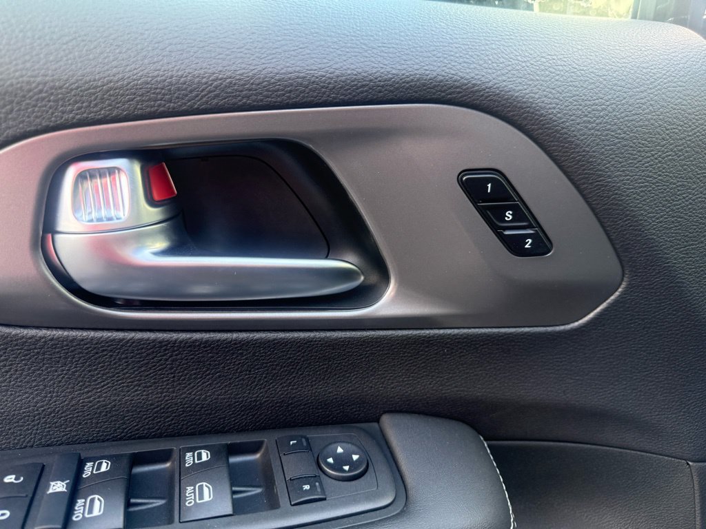 New 2026 Chrysler Pacifica Select FWD image 73
