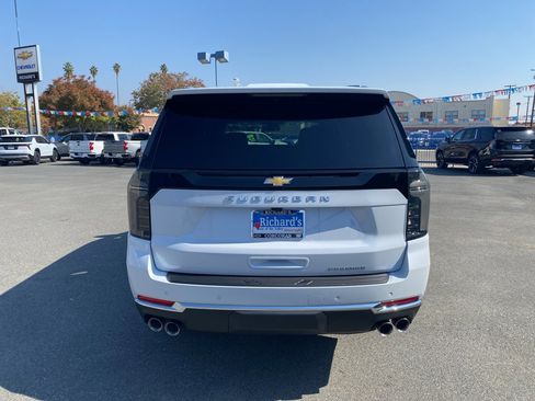 New 2026 Chevrolet Suburban Premier image 14