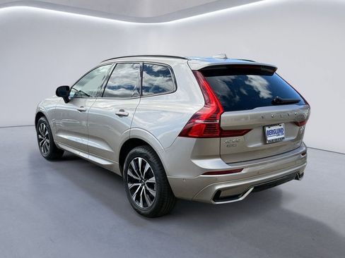 Certified 2025 Volvo XC60 B5 Plus image 5